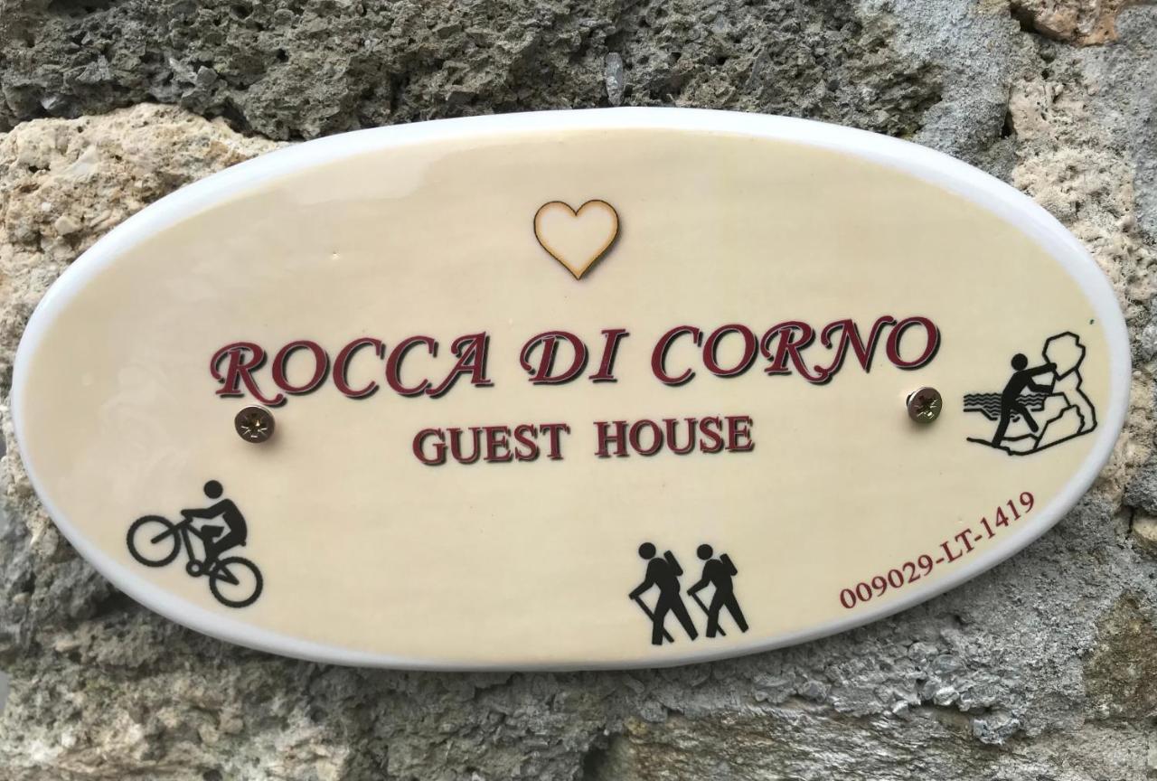 Rocca Di Corno Guest House 菲纳莱利古雷 外观 照片