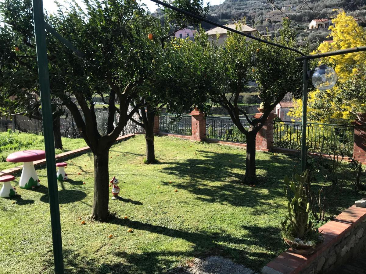 Rocca Di Corno Guest House 菲纳莱利古雷 外观 照片