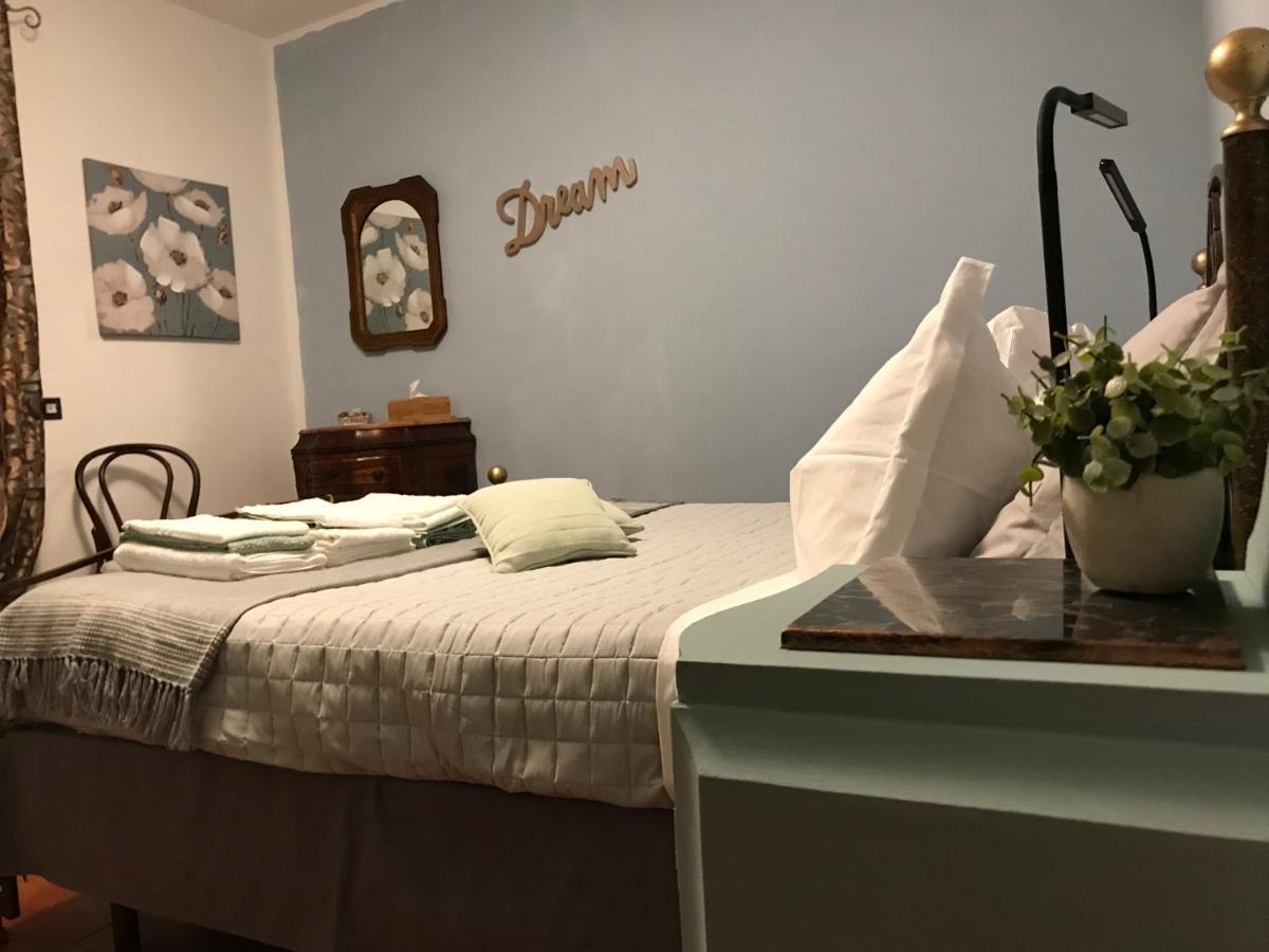 Rocca Di Corno Guest House 菲纳莱利古雷 外观 照片